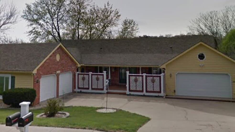 Extrior - Unit on the Left - 3023 University Dr