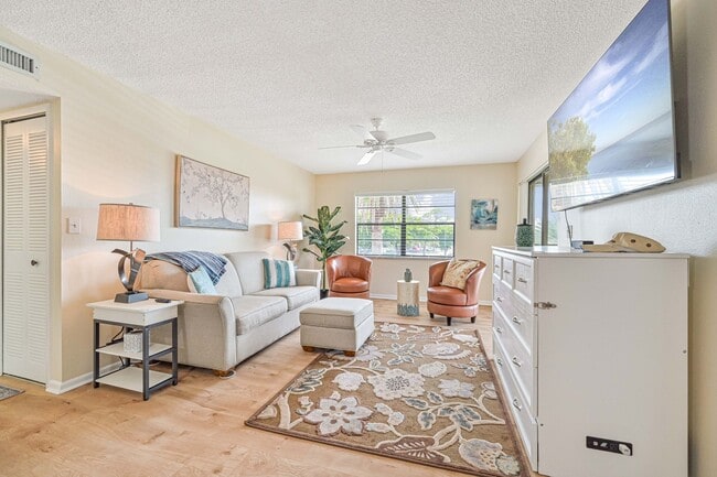 Building Photo - 6108 Whiskey Creek Dr