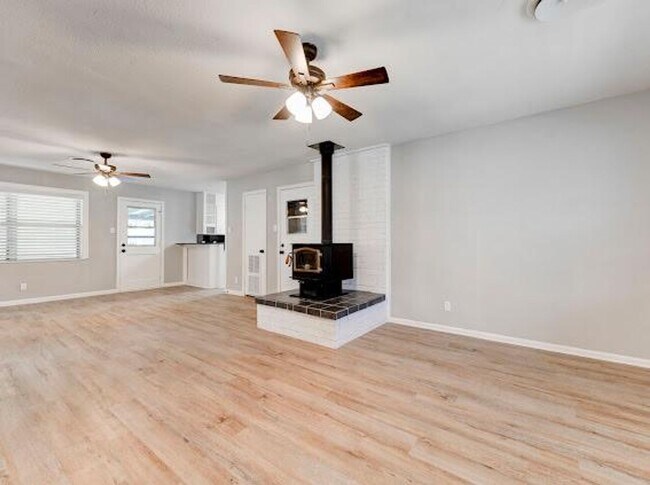 Building Photo - 3Bd/2Ba in Killeen, TX!