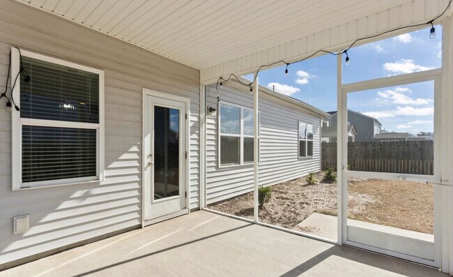 Building Photo - 6469 Lucerna Pl