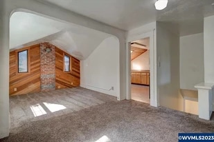 Building Photo - 624 NW 11th St