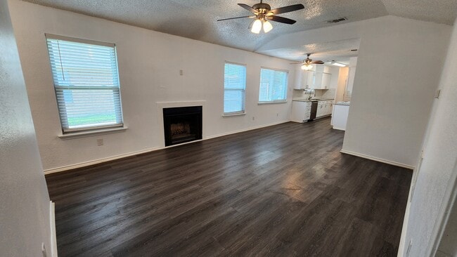 Building Photo - 2519 Lido Ln