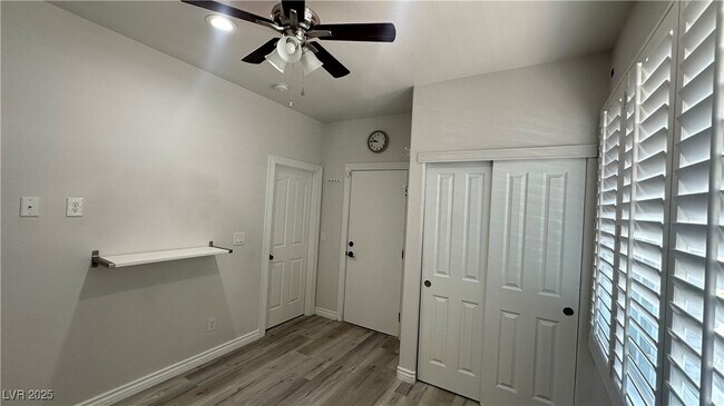 Building Photo - 5273 Candlespice Way