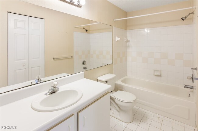 Building Photo - 11490 Villa Grand