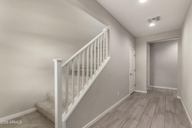 Building Photo - 3551 E Louise Dr