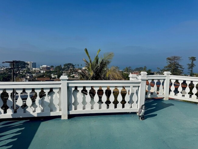 Building Photo - 1357 Olivet St