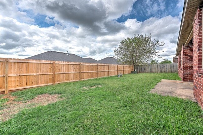 Building Photo - 6016 S 36th St