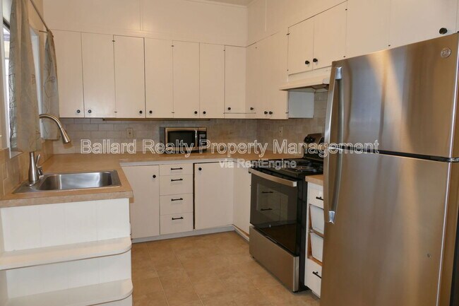 Building Photo - 1417 NW 60th St