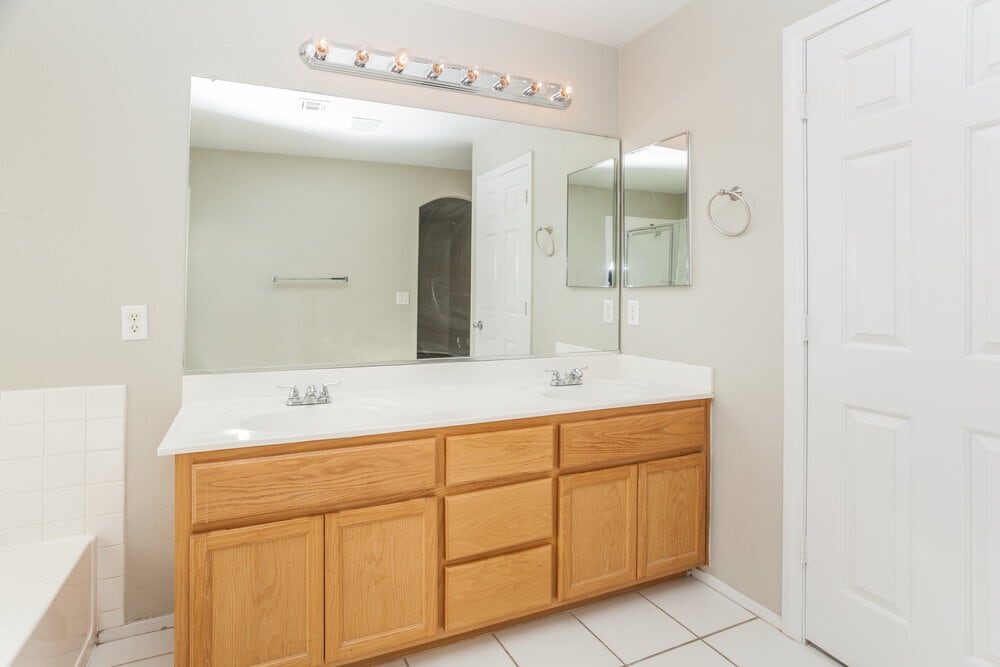 Building Photo - 8124 Lilac Harbor Ct