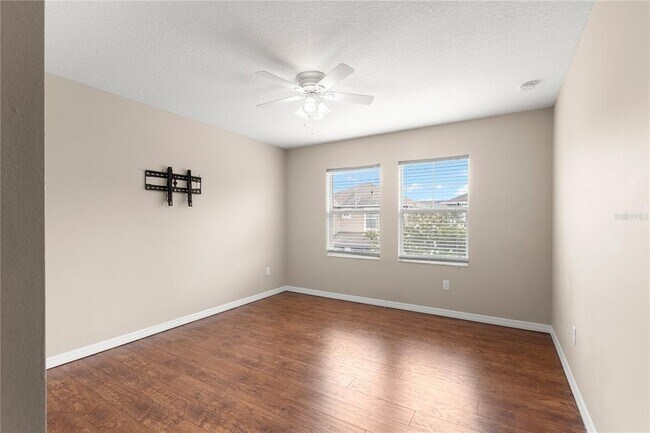 Building Photo - 7333 S Trask St