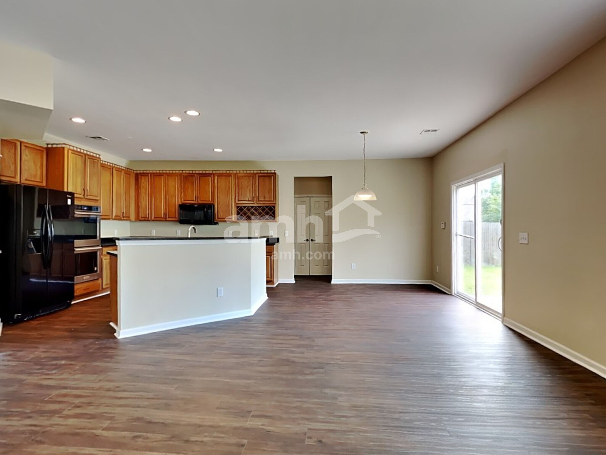 Building Photo - 1306 Song Sparrow Way