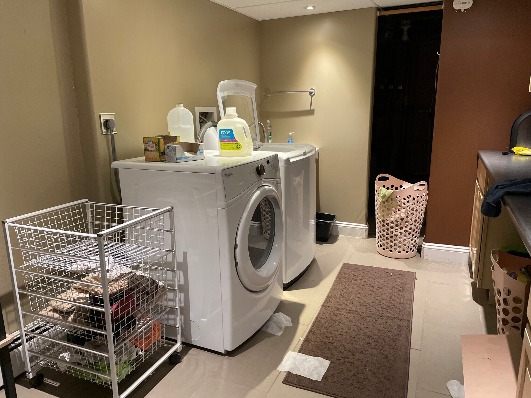 Building Photo - 421 Senter Dr