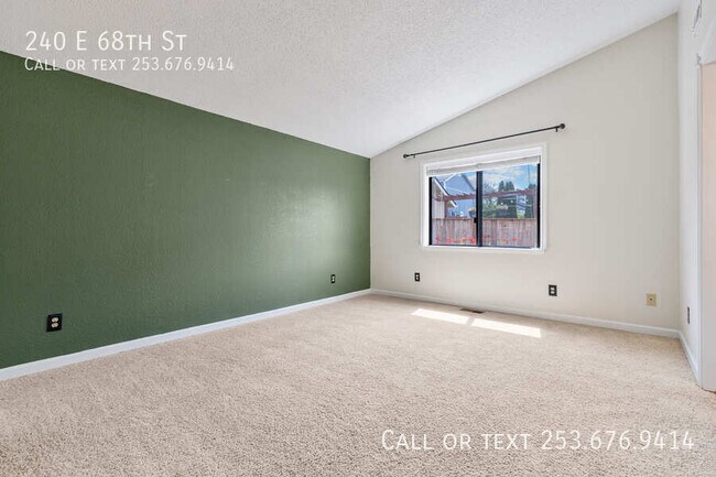 Building Photo - 240 E 68th St