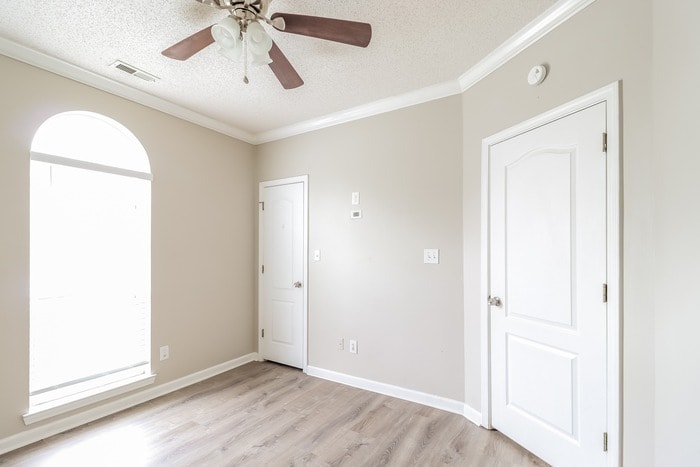 Building Photo - 518 Baronne St