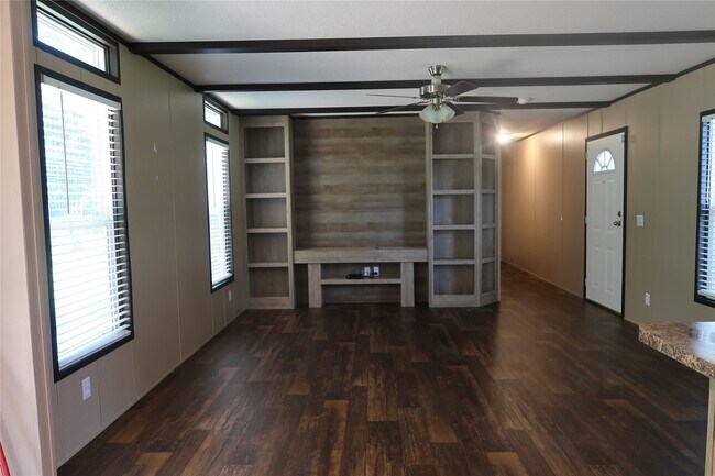 Building Photo - 16338 Crockett Bend Dr