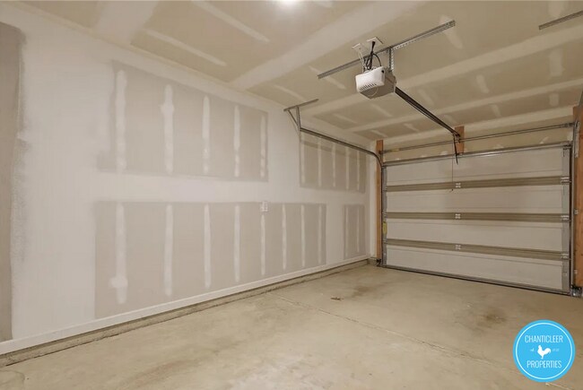 Building Photo - 2654 Middle Br Bnd