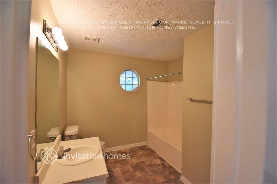Building Photo - 207 Ranch Ct