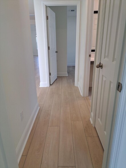 Building Photo - 59 Signet Cir