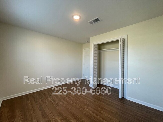 Building Photo - 7743 Bles Ave