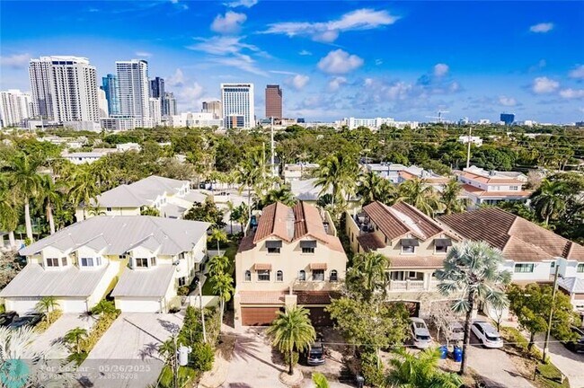 Building Photo - 612 SW 8th Ave