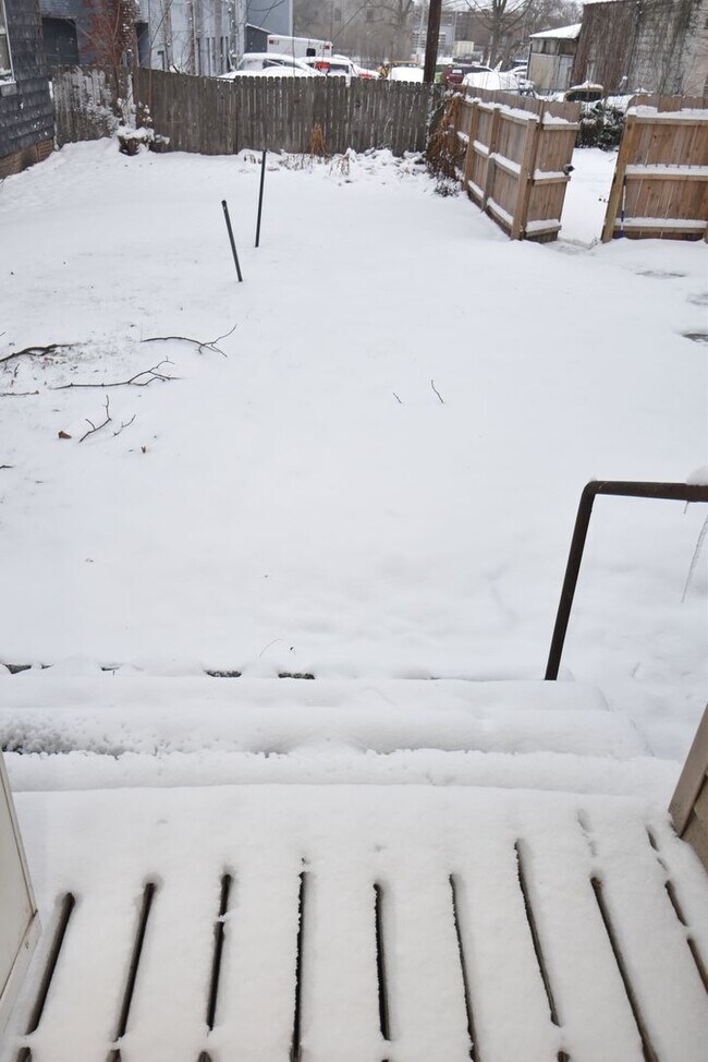 Building Photo - 508 S St Joseph St