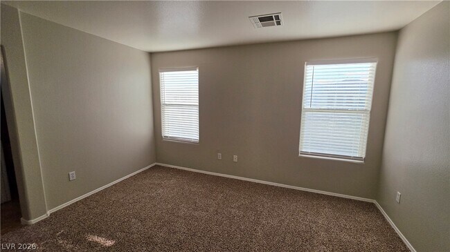 Building Photo - 5769 Old Colony Dr