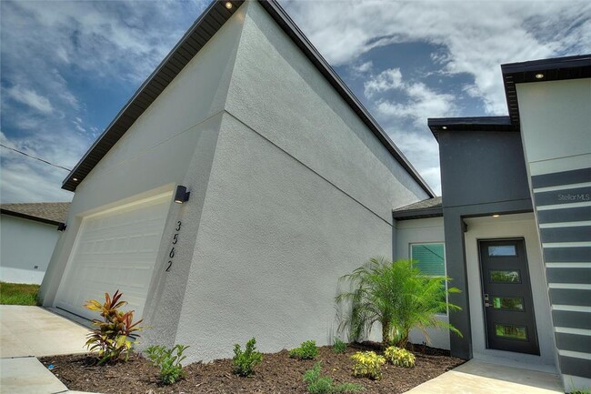 Building Photo - 1251 Dustin Rd