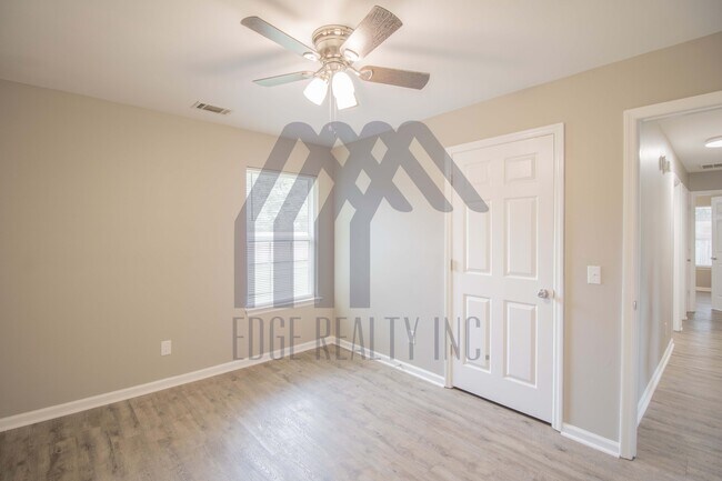 Building Photo - 1253 Roberts Way