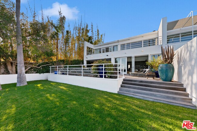 Building Photo - 27428 Pacific Coast Hwy
