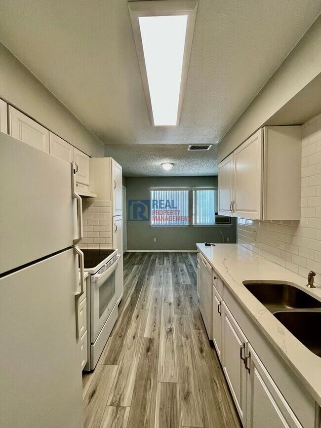 Building Photo - 8100 W Quincy-N13