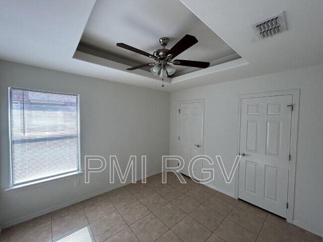 Building Photo - 2905 Linda Vista St
