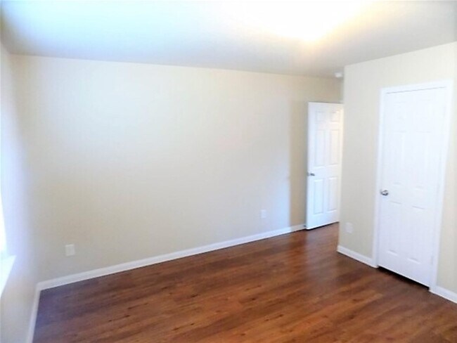 Building Photo - 911 Redcrest Springs Ct