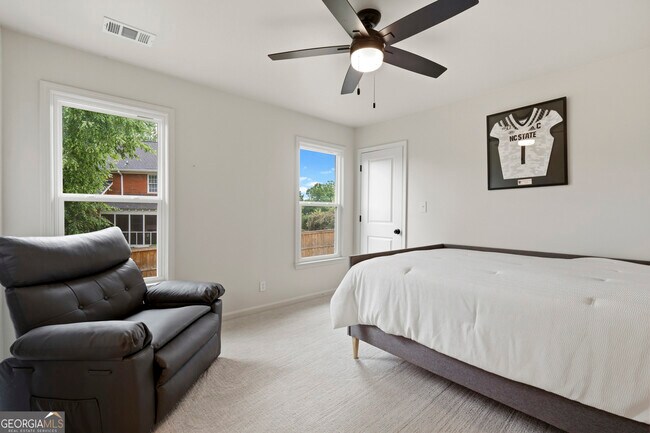 Building Photo - 4221 Willow Oak Dr
