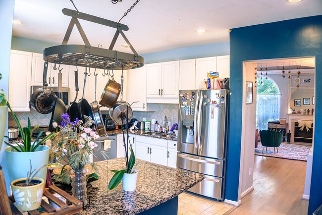 Building Photo - 21682 Kings Crossing Terrace