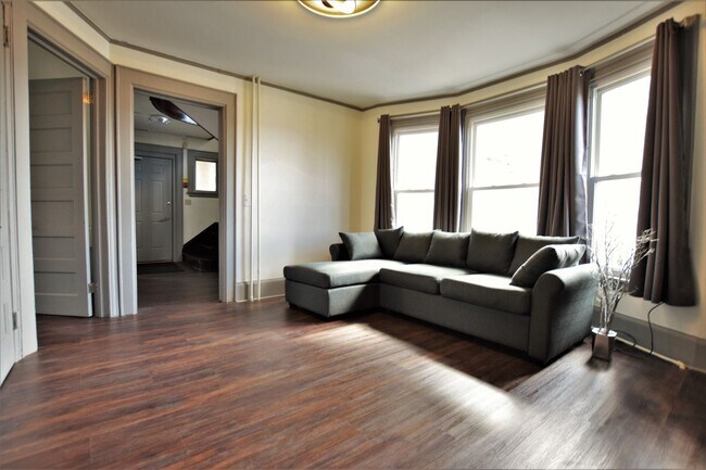 Primary Photo - 306 Bryant Ave