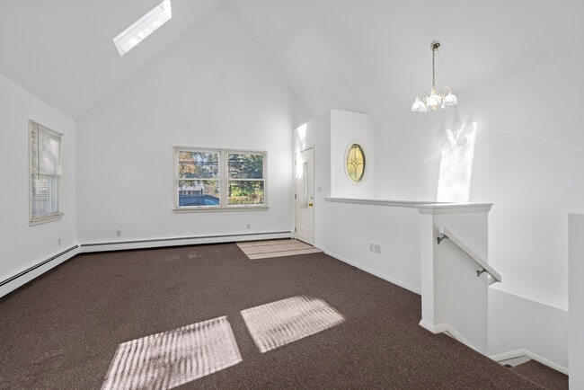Building Photo - 319 Elwood Rd