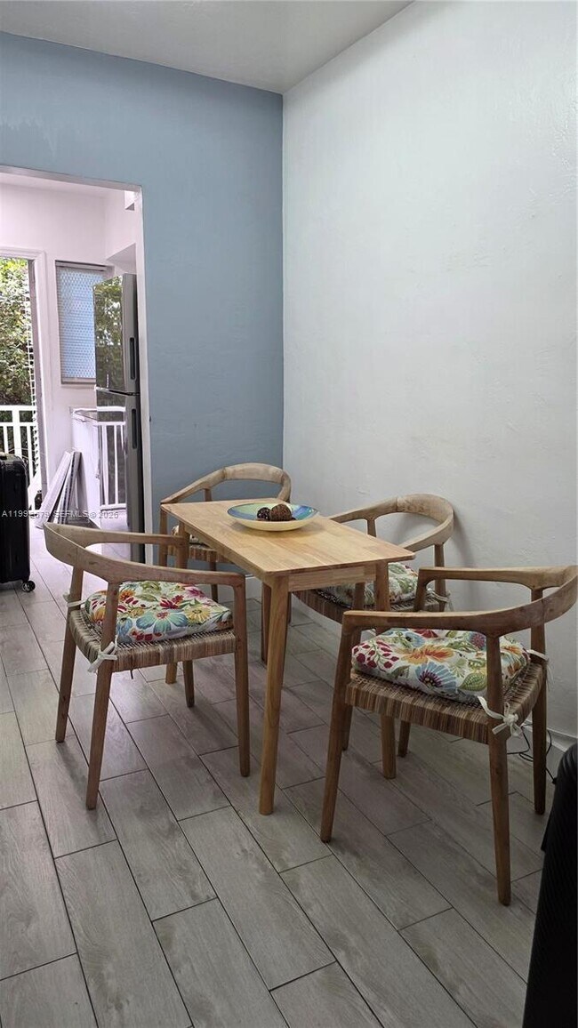 Building Photo - 761 Euclid Ave