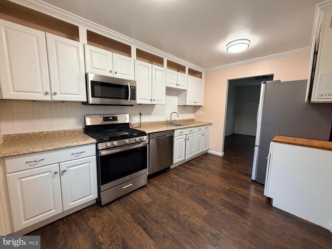 Building Photo - 9504 Covington Pl