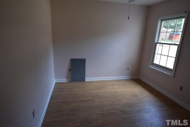 Building Photo - 2620 Stewart Dr