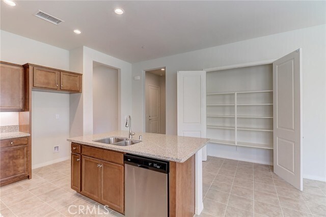 Building Photo - 77 Syrah