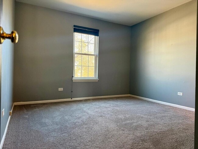 Building Photo - 295 Chrisman Dr