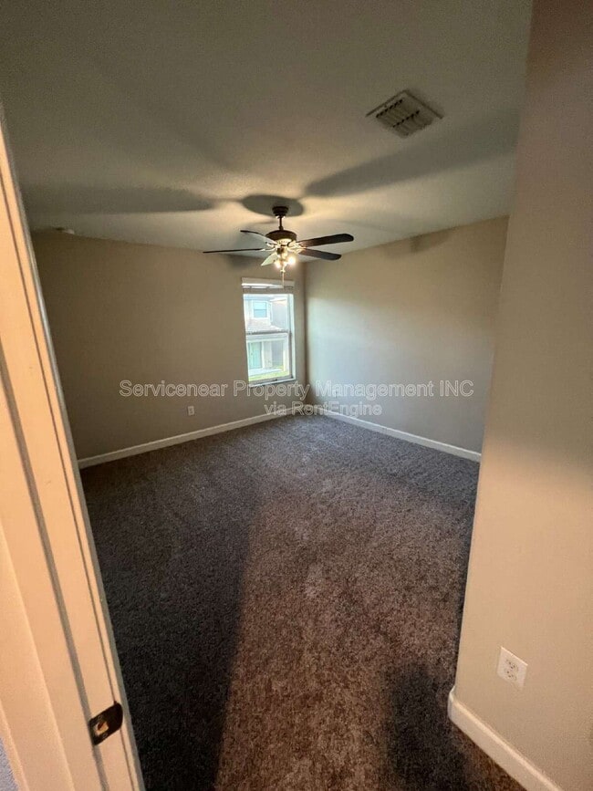 Building Photo - 939 Terra Vista St