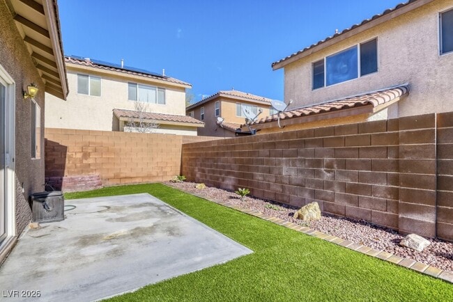 Building Photo - 10230 Lupine Meadow Dr