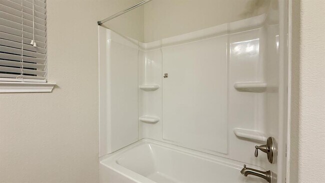 Building Photo - 24707 Royal Pike Dr