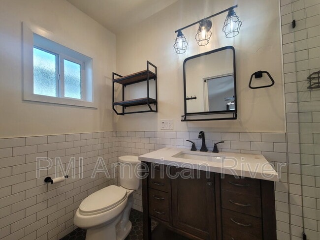 Building Photo - 3825 7th Ave