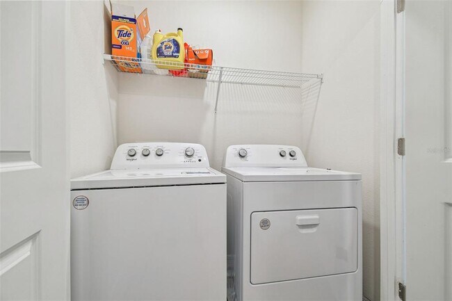 Building Photo - 11070 Crescent Deer Dr