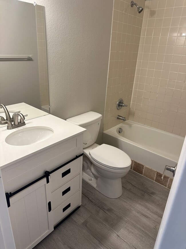 Building Photo - Clean, spacious, 2 bedroom, 2.5 bath townhome - near Buckley AFB!