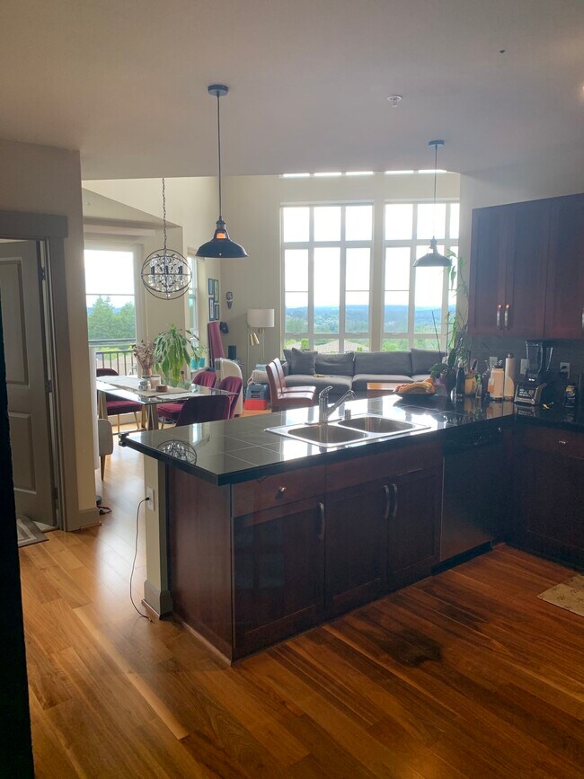 Building Photo - 1840 25th Ave NE