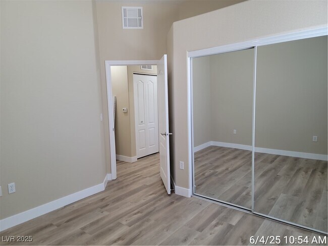 Building Photo - 8985 S Durango Dr