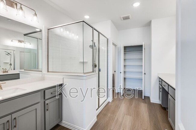 Building Photo - 2308 Bulin Dr